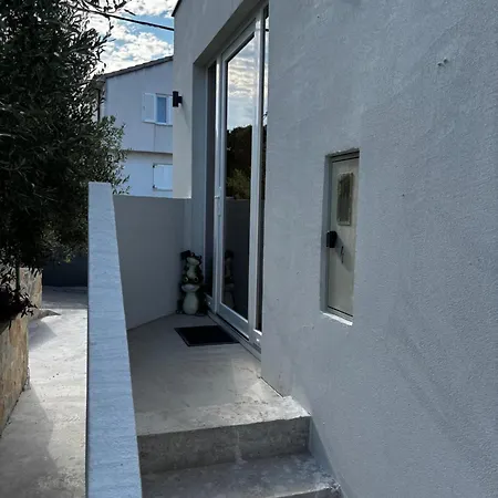 Barrichello Deluxe * Tisno