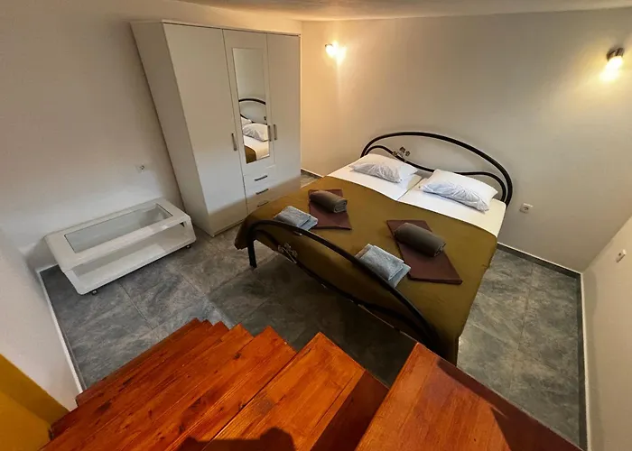 Barrichello Deluxe * Tisno